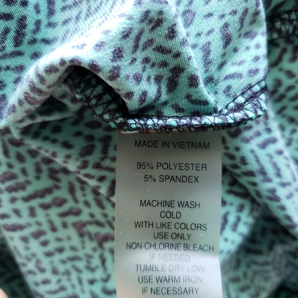 Chaus Green & Black Printed Top Size L - Picture 5 of 5